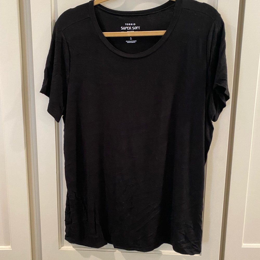 Black super soft tshirt